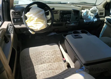 2000 Ford F250 Super Duty z USA, uszkodzony, nr VIN 1FTNW20F5YEE44767